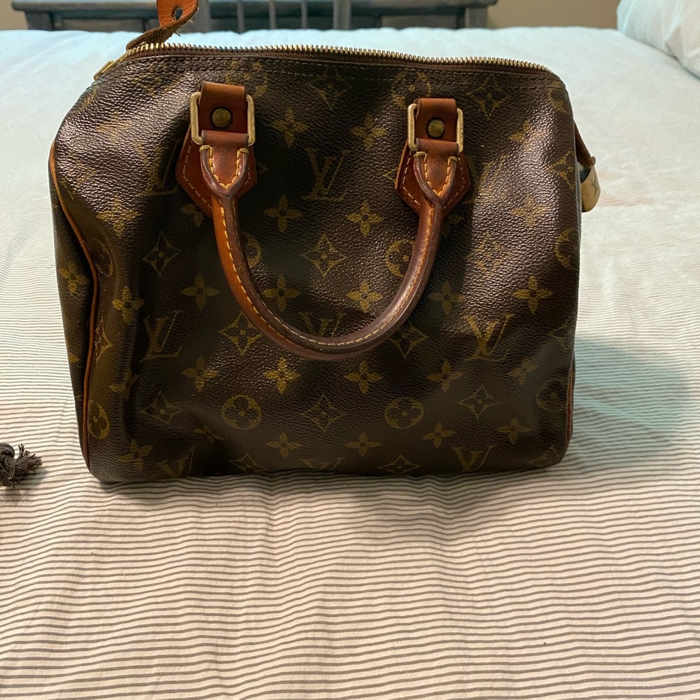 Louis Vuitton Speedy
